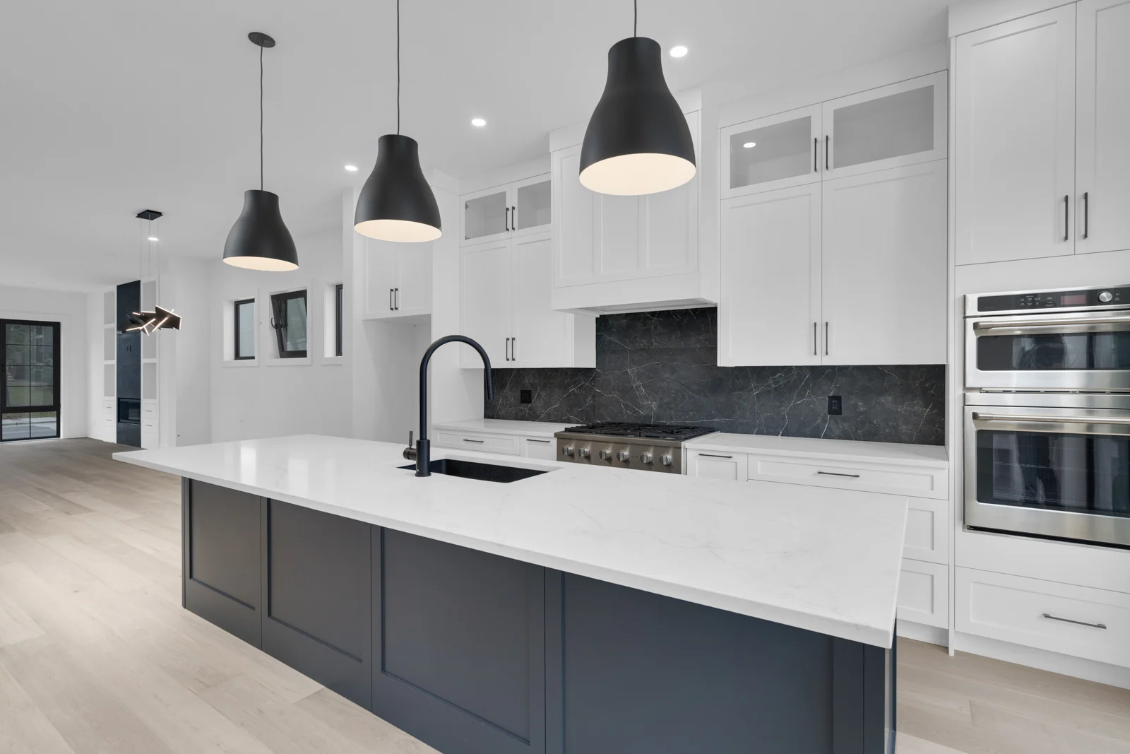 Spruce 3728 kitchen